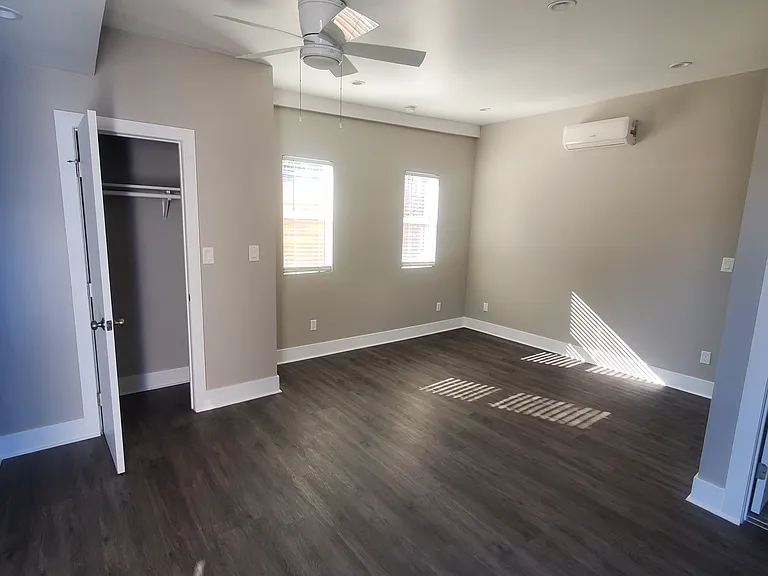4569 Catalpa St — Photo 6
