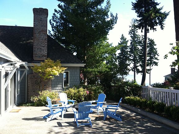 4th image of 10093 Edgecombe Pl NE