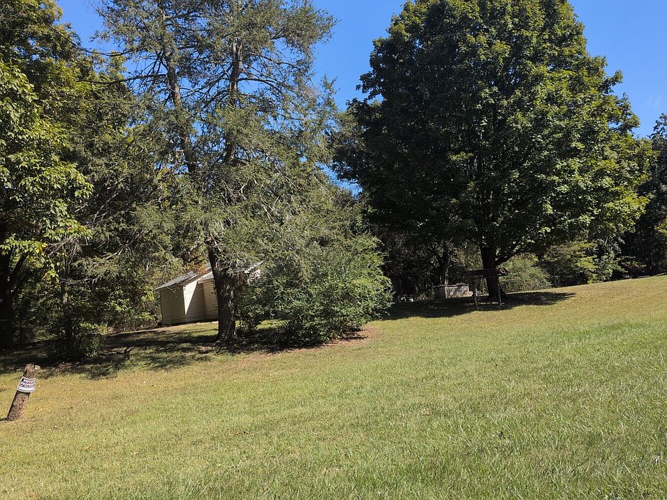 2nd image of 1545 Stony Point Rd