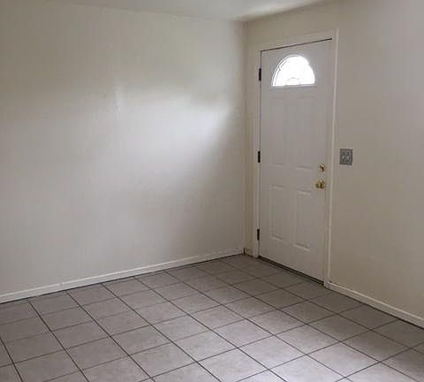 4th image of 415 Pacific Ave #B