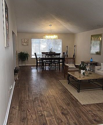 5th image of 11812 Summertree Rd NE