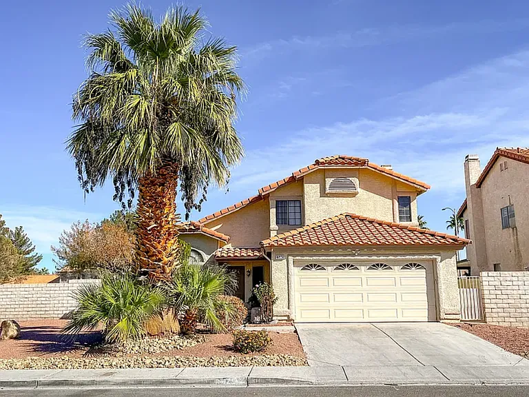 8224 Penera Dr — Photo 1