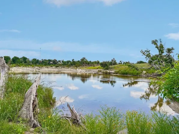 5953 Highway 27, Center Point, TX 78010