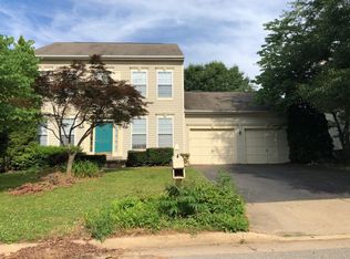 17313 Cedar Bluff Ct, Round Hill, VA
