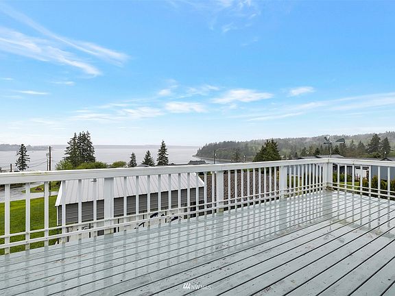HUGE Deck to Enjoy... From sun-up to well beyond sundown. 