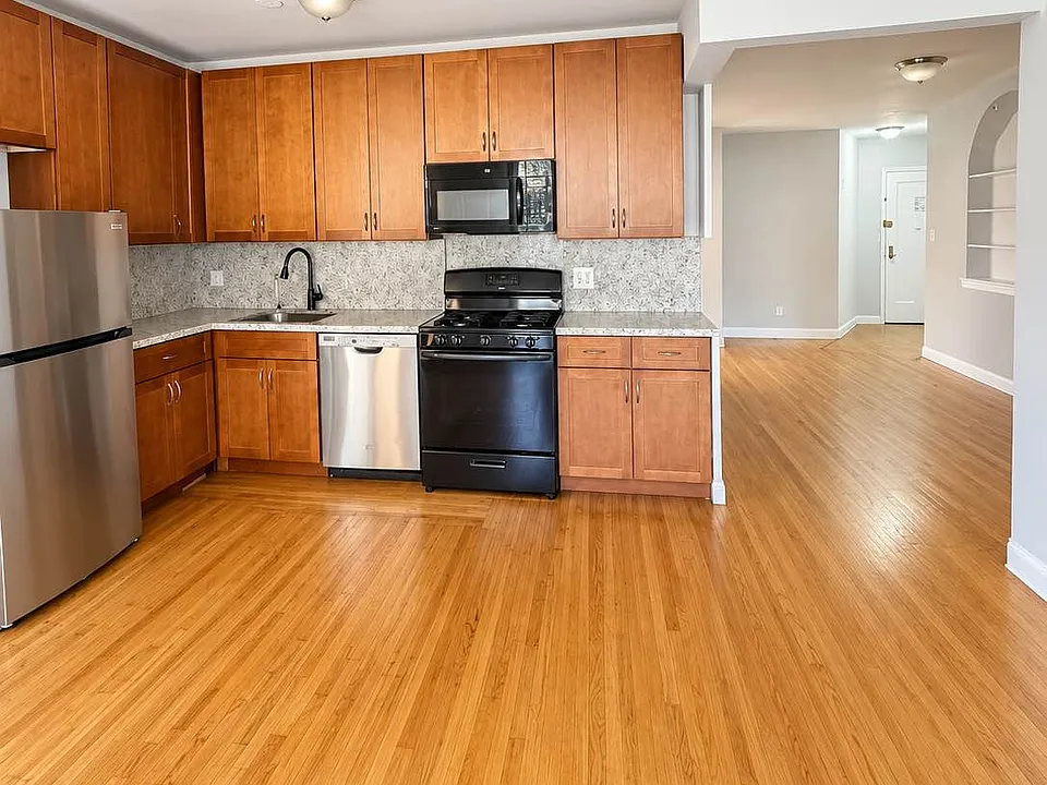3300 Netherland Ave #1J