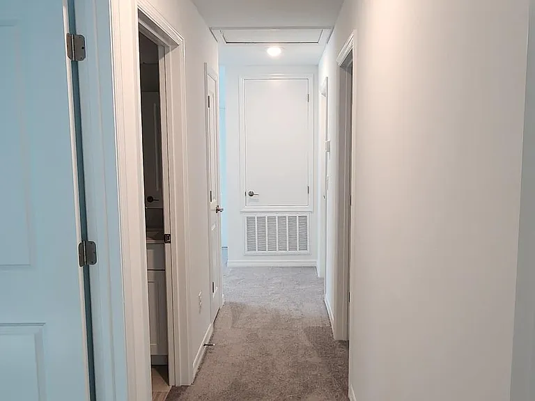2529 Leonia Ln — Photo 28