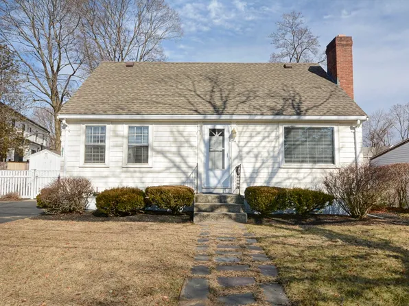 10 Rose Dr, Newton, MA 02465