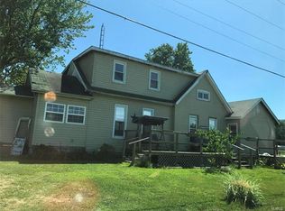 308 W 14th St, Sandoval, IL 62882