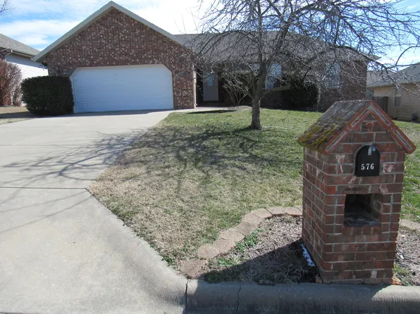 576 Carriage Crossing, Nixa, MO 65714
