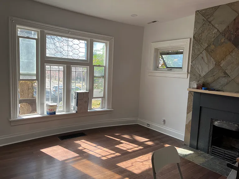553 E 700 S #1 — Photo 3