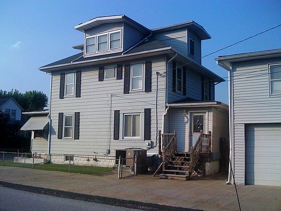 3rd image of 3201 Grace Rd