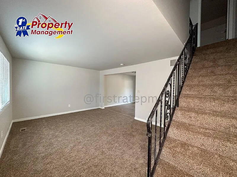 2 bed, 1.5 bath, 950 sqft, $1,495 — Photo 3