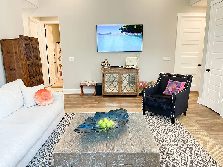 736 Turkey Oak Cv — Photo 6
