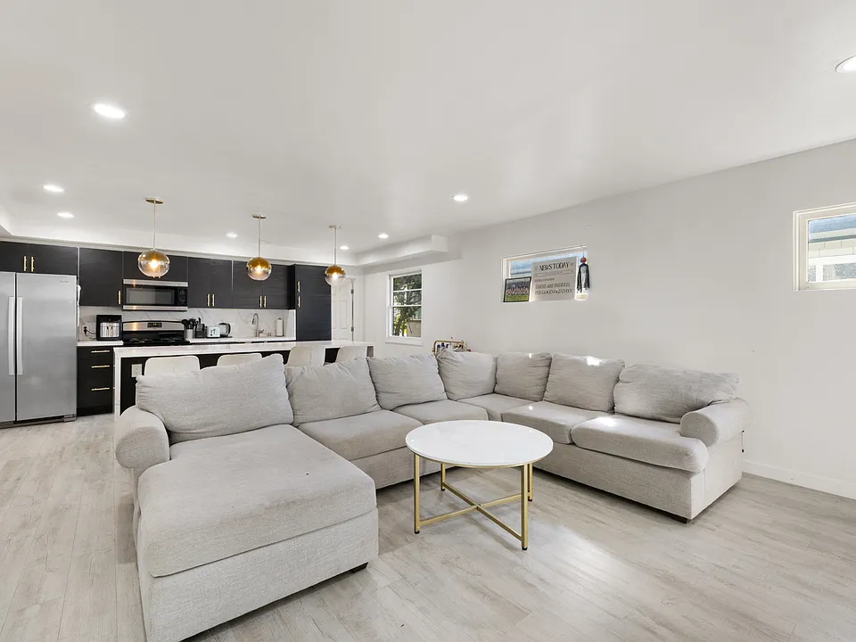 6162 Mary Lane Dr