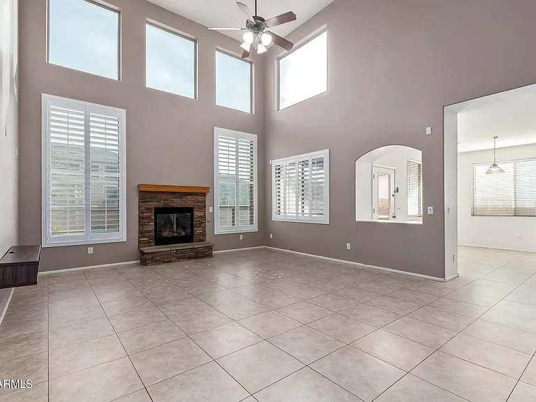 40747 W Robbins Dr — Photo 7