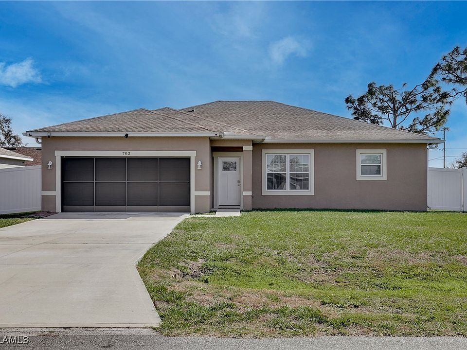 1st image of 702 Pelican Ct