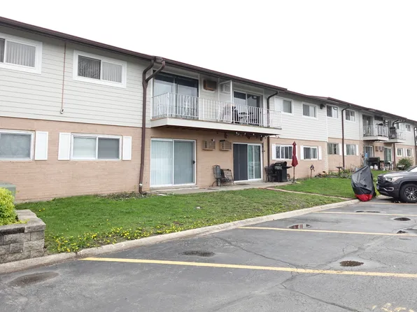 870 E Old Willow Rd APT 146, Prospect Heights, IL 60070