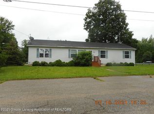 707 Sawyer Rd, Lansing, MI 48911