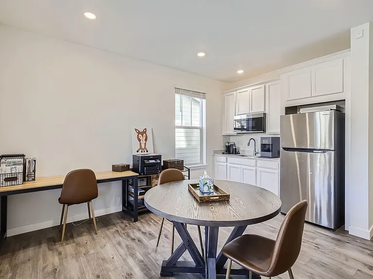 12885 Bay St — Photo 17