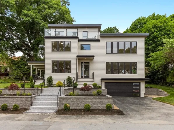 95 Grandview Rd, Arlington, MA 02476