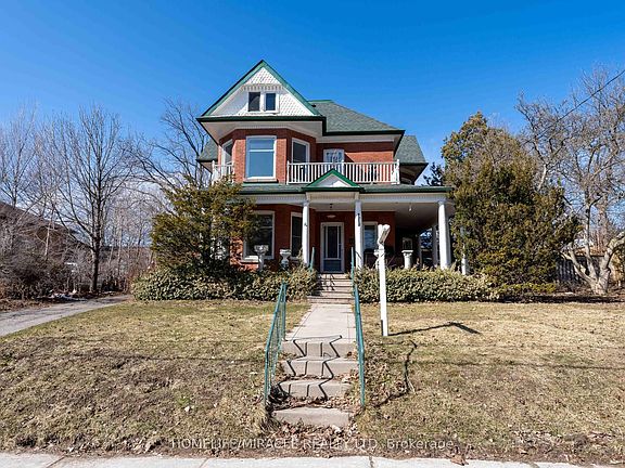 2nd image of 114 Frances St