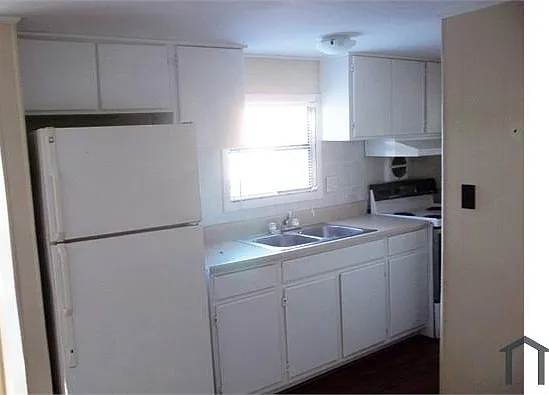 1505 Goodyear Ave #2 — Photo 7