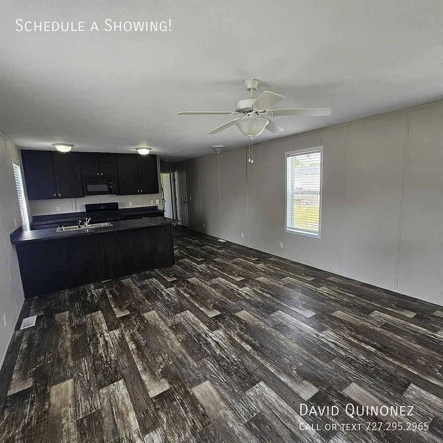 2737 W Washington Ctr — Photo 3