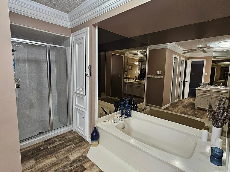 347 W Champions Colony #III — Photo 20