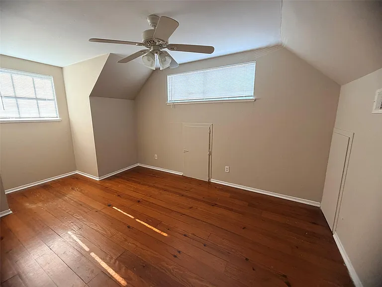 2513 Mulberry Ln — Photo 12