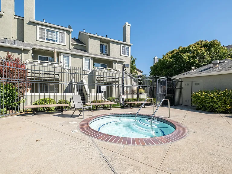 55 Donada Pl — Photo 35