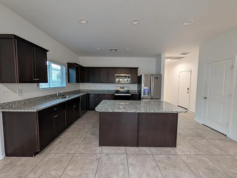 9407 E Alfalfa Dr — Photo 11