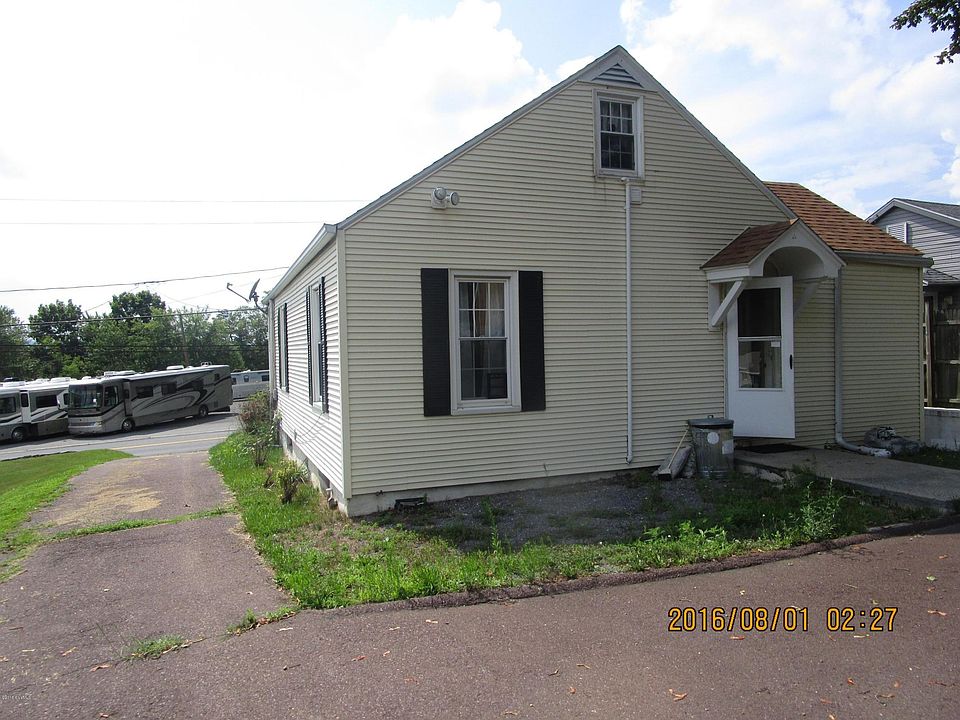 2nd image of 298 N Market St