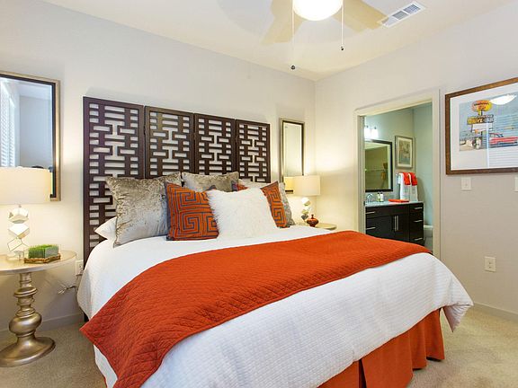 5th image of 1805 Sylvan Ave #1226