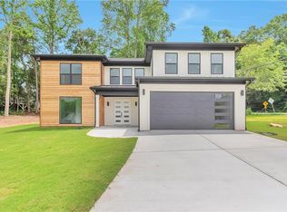 2808 S Arbor Dr, Gainesville, GA 30507