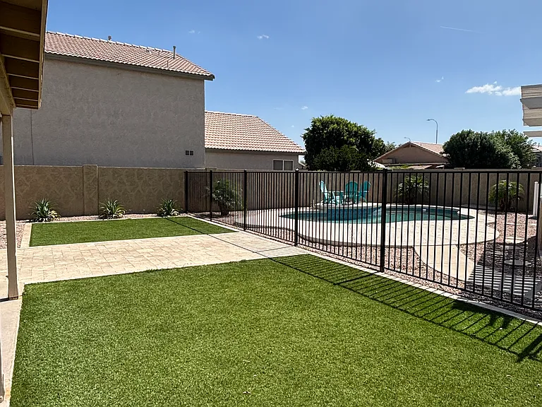 570 S Williams Pl — Photo 1