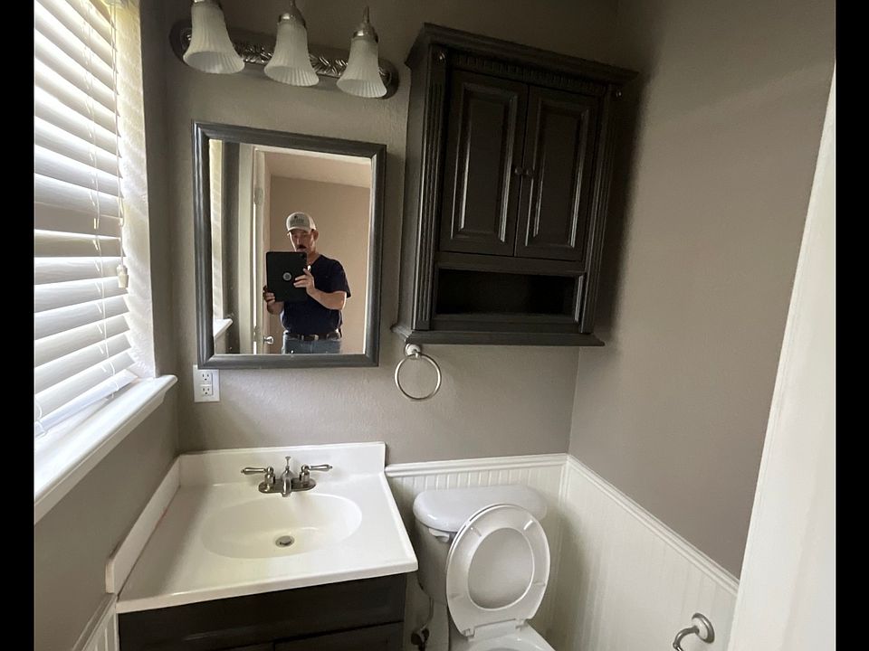 1st image of 3517 Swan St