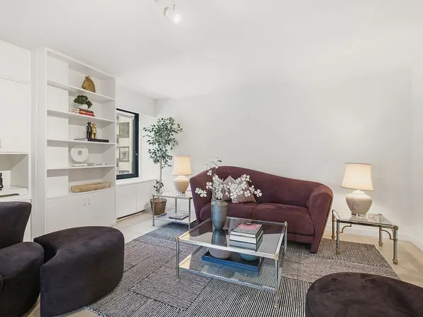 531 Main St #409, New York, NY 10044