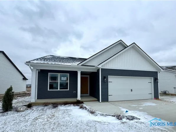 1271 Dublin Dr, Waterville, OH 43566