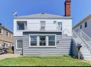 627 W Park Ave, Long Beach, NY 11561