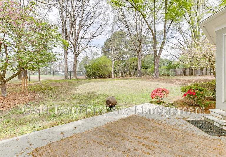 9345 Riverclub Pkwy — Photo 45