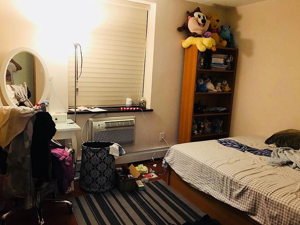 2nd image of 13617 Maple Ave APT 6
