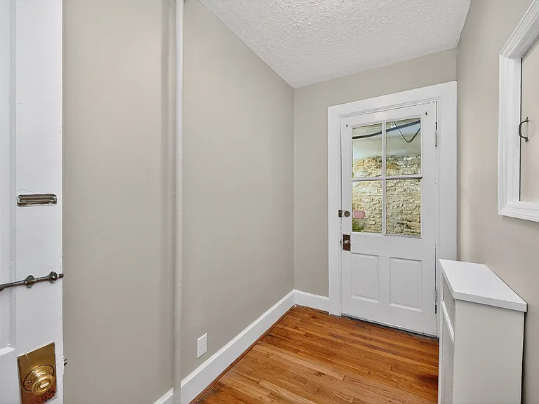 1x1 Patio - Entryway 1x1 Patio - Entryway