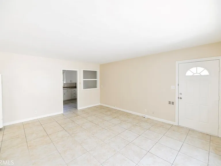 219 W Avenida Palizada #B — Photo 3
