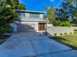 1957 Lincoln Dr, Sarasota, FL 34236