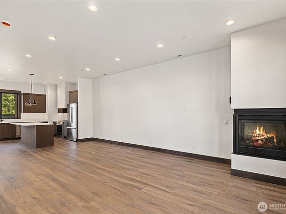 3rd image of 105 Riverbend Loop