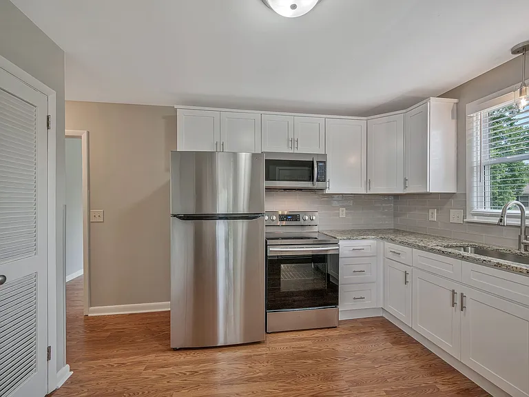 7439 George Gaines Rd — Photo 12