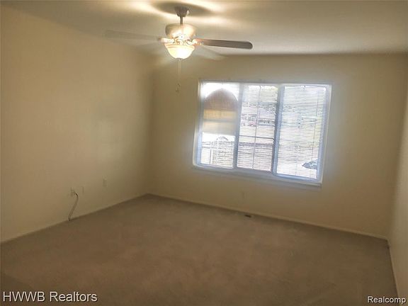 3rd image of 1150 Catalpa Dr