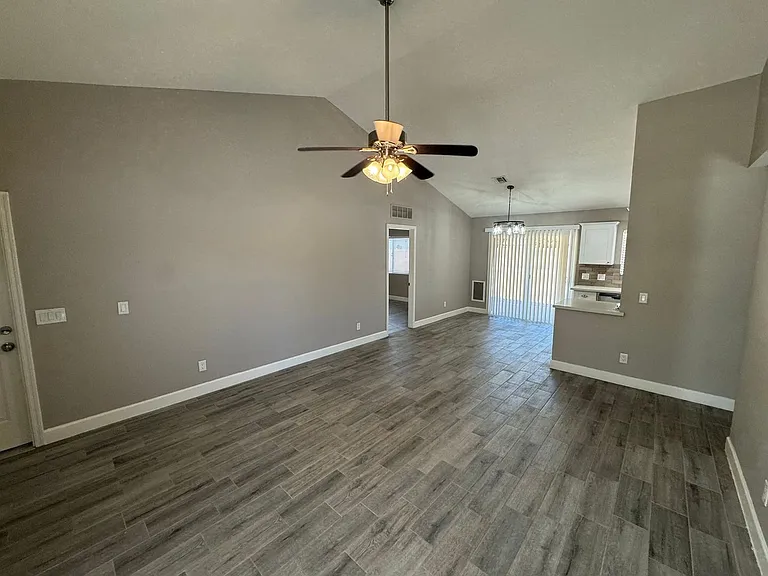 768 E Stottler Pl — Photo 4