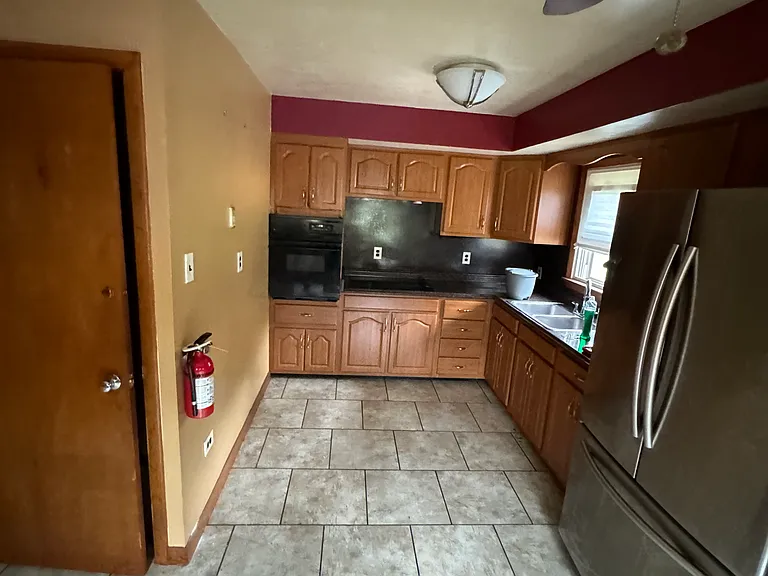 477 Lewis Ave — Photo 8